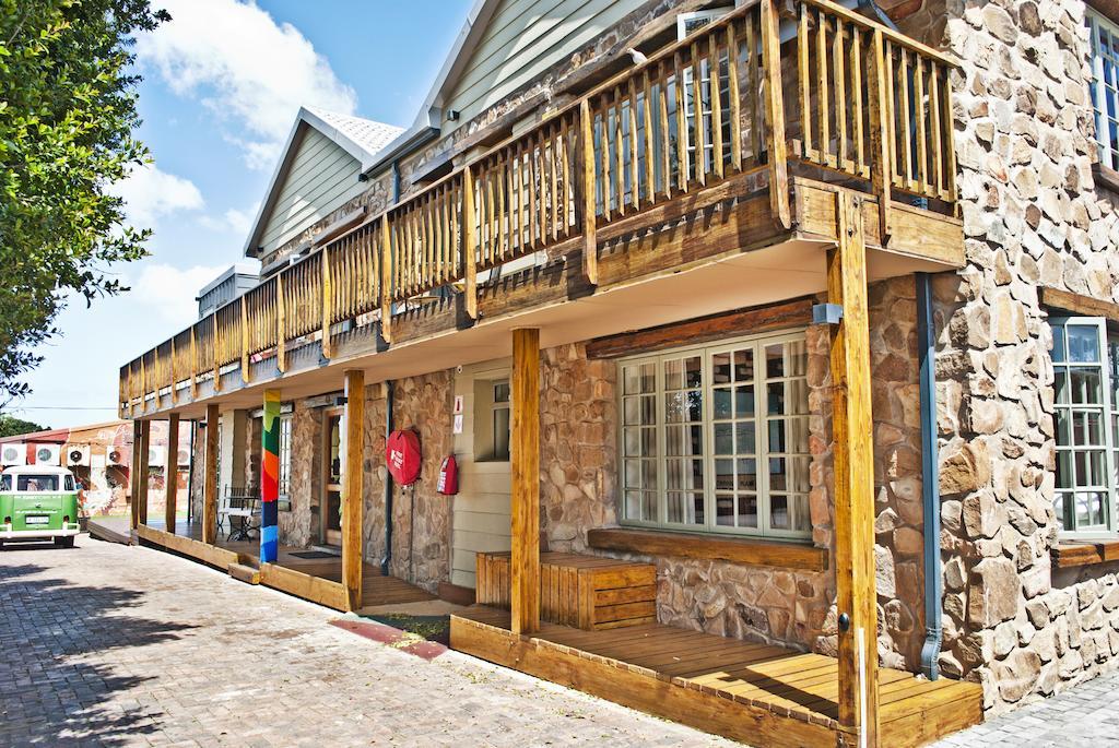 Funky Town Hotell Jeffreys Bay Exteriör bild